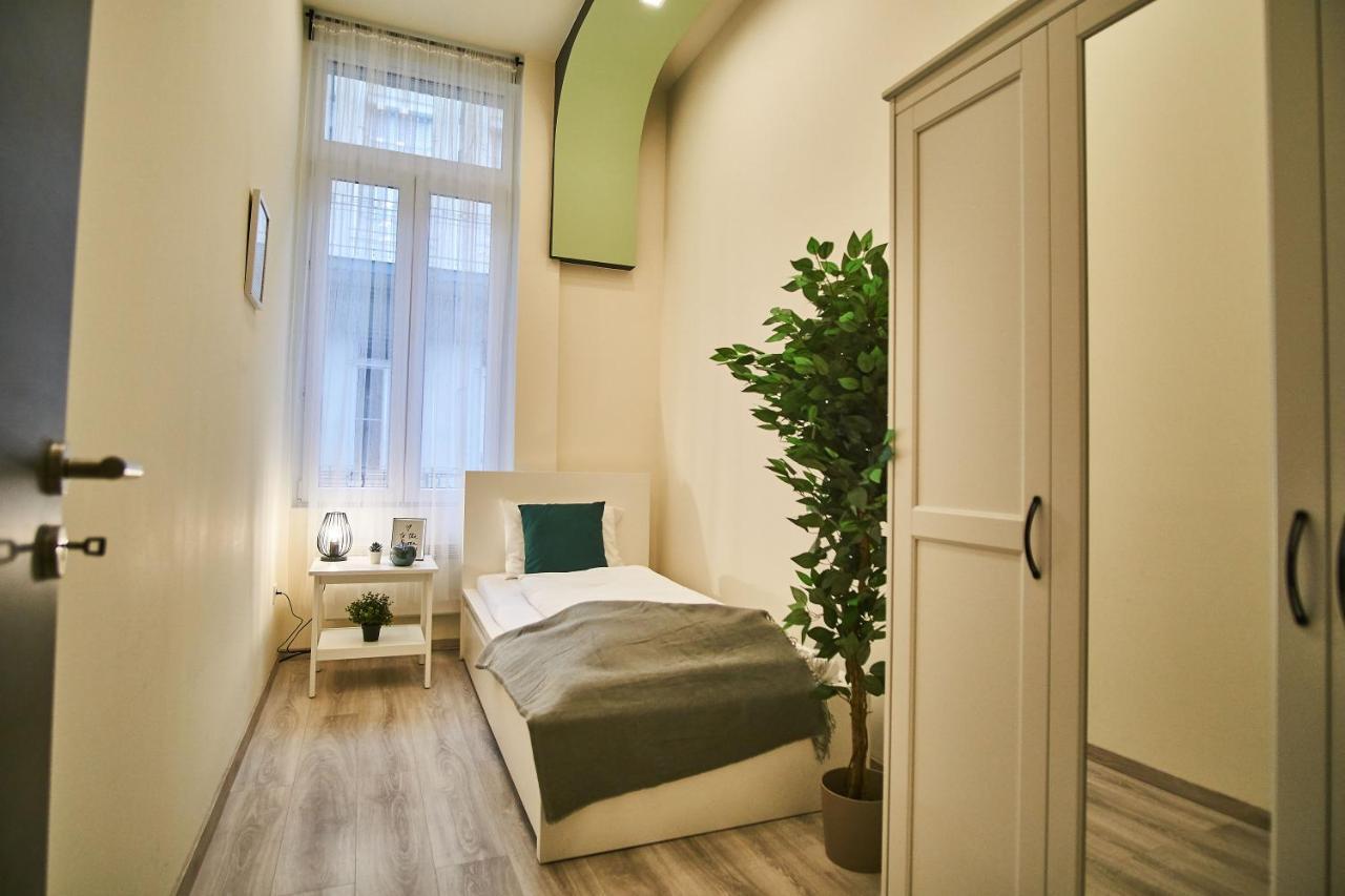 F4 Design Apartment- Будапеща Екстериор снимка