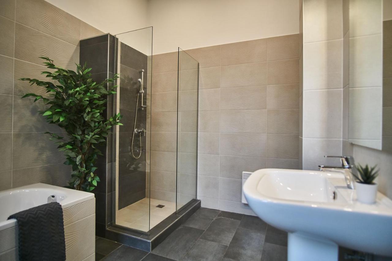 F4 Design Apartment- Будапеща Екстериор снимка