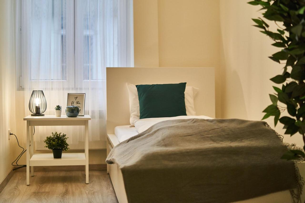 F4 Design Apartment- Будапеща Екстериор снимка