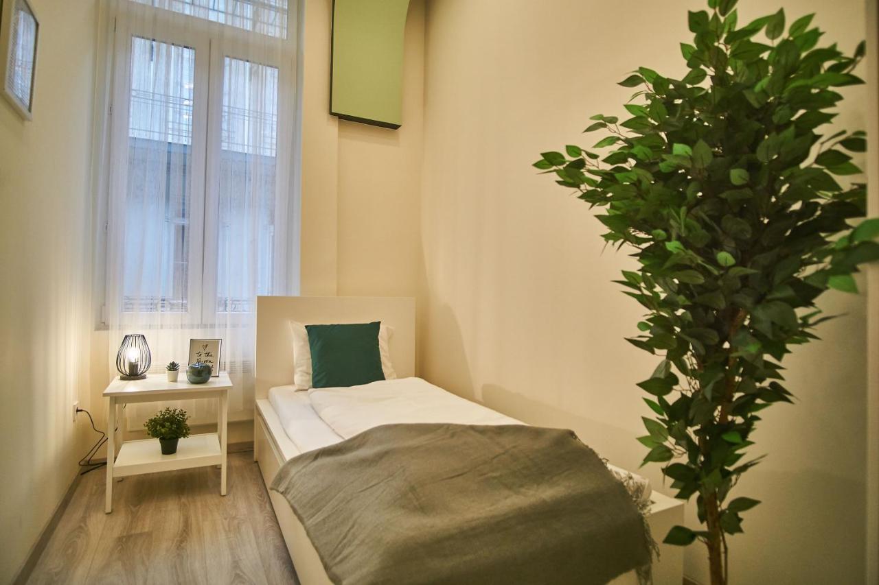F4 Design Apartment- Будапеща Екстериор снимка